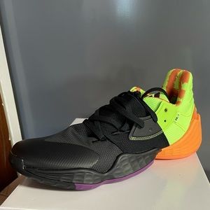 Adidas Harden Volume 4